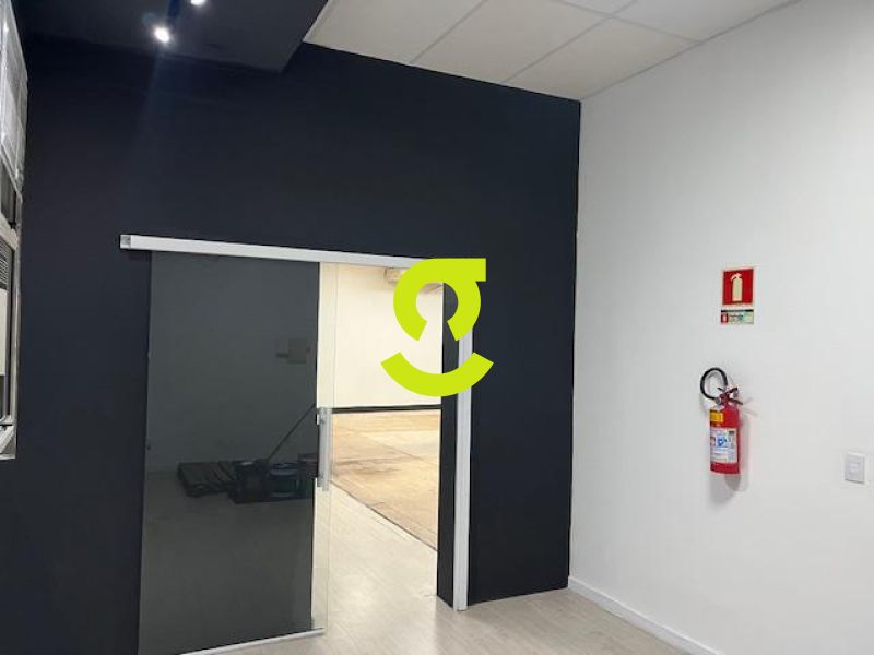 LOJA COMERCIAL | 136m� | ESQUINA PROT�SIO ALVES | ...