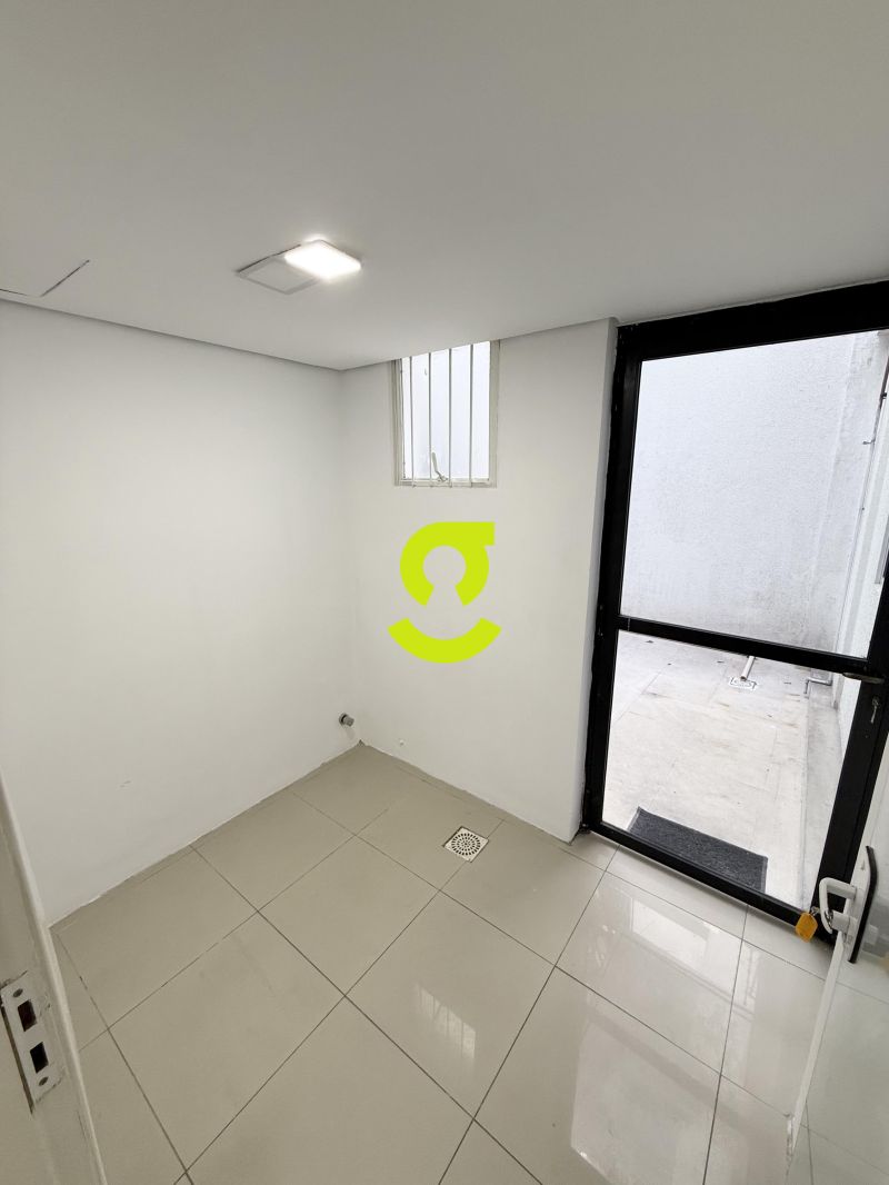 CASA COMERCIAL DE ALTO PADR�O COM 460m� NO BAIRRO ...