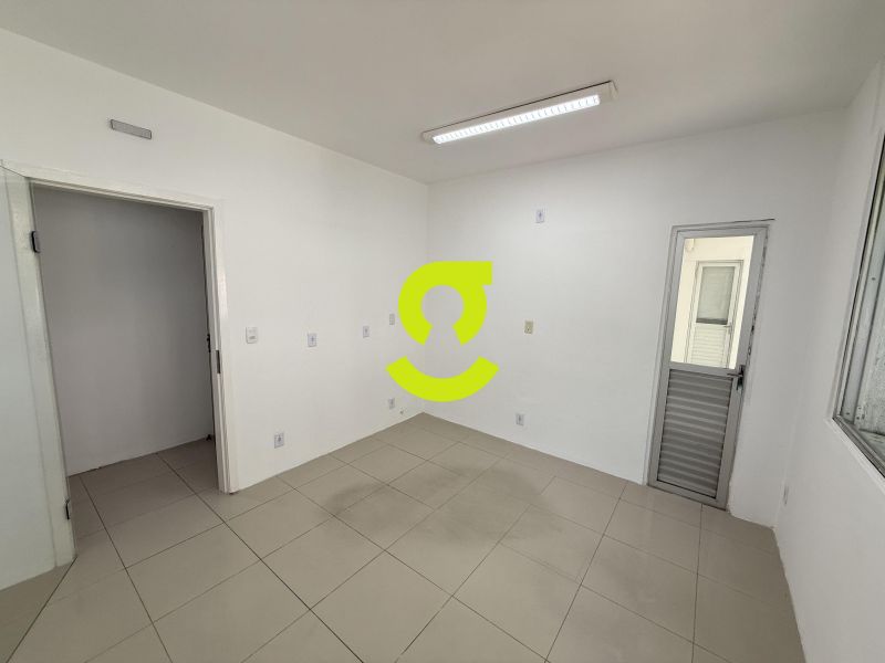 CASA COMERCIAL DE ALTO PADR�O COM 460m� NO BAIRRO ...