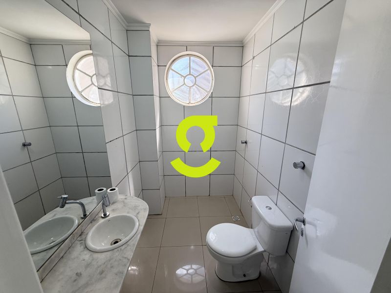 CASA COMERCIAL DE ALTO PADR�O COM 460m� NO BAIRRO ...