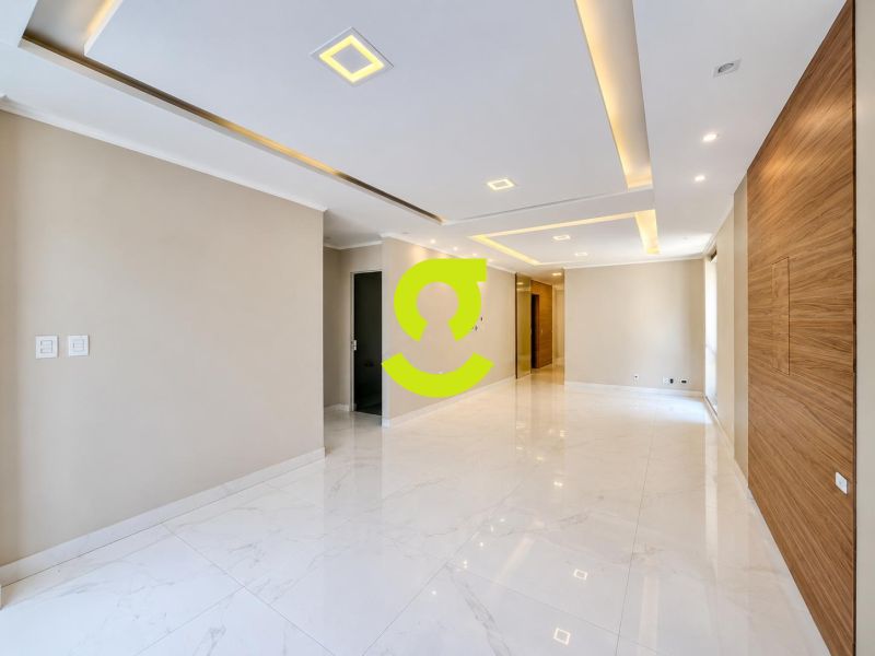 CASA COMERCIAL IMPEC�VEL NA AVENIDA GOETHE | FACHA...