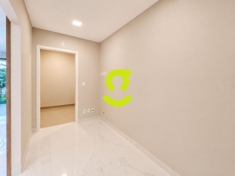 CASA COMERCIAL IMPEC�VEL NA AVENIDA GOETHE | FACHA...