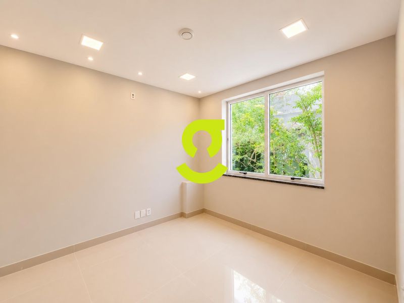 CASA COMERCIAL IMPEC�VEL NA AVENIDA GOETHE | FACHA...