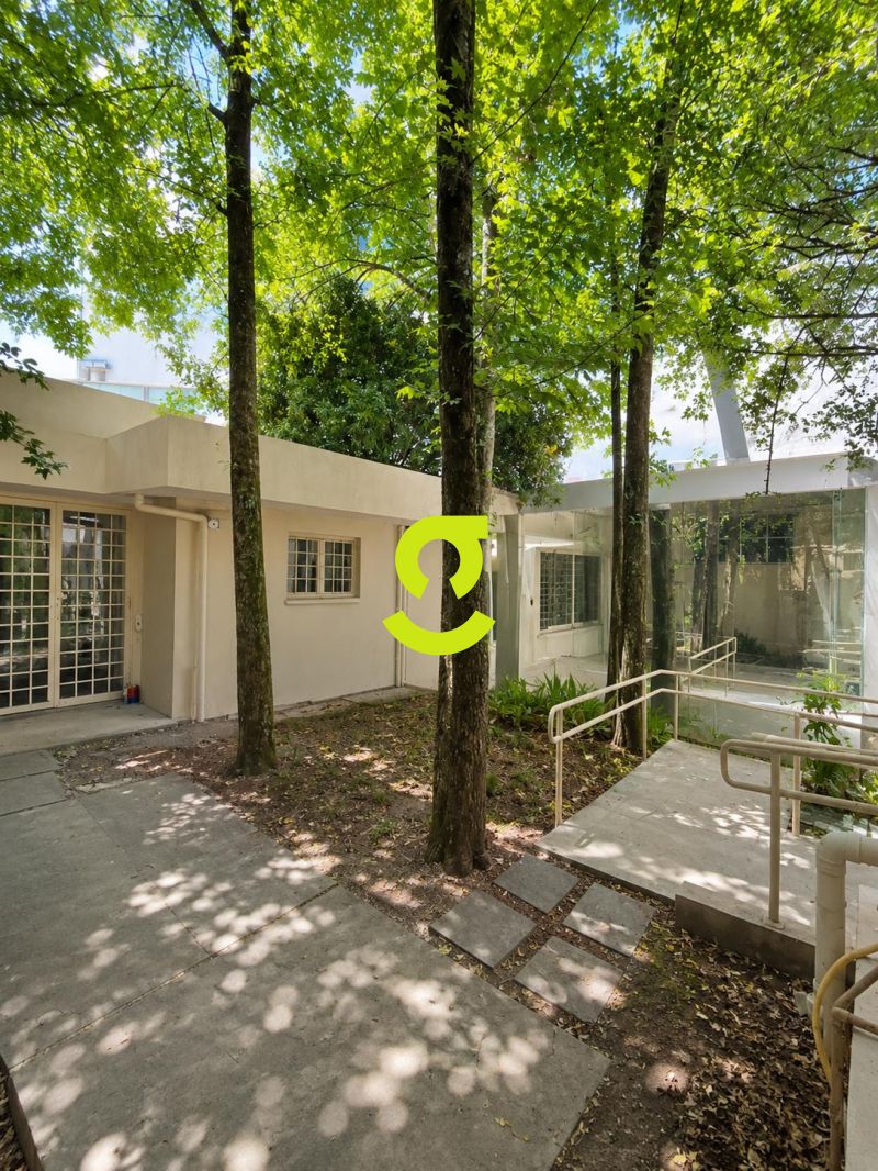 CASA COMERCIAL IMPEC�VEL NA AVENIDA GOETHE | FACHA...