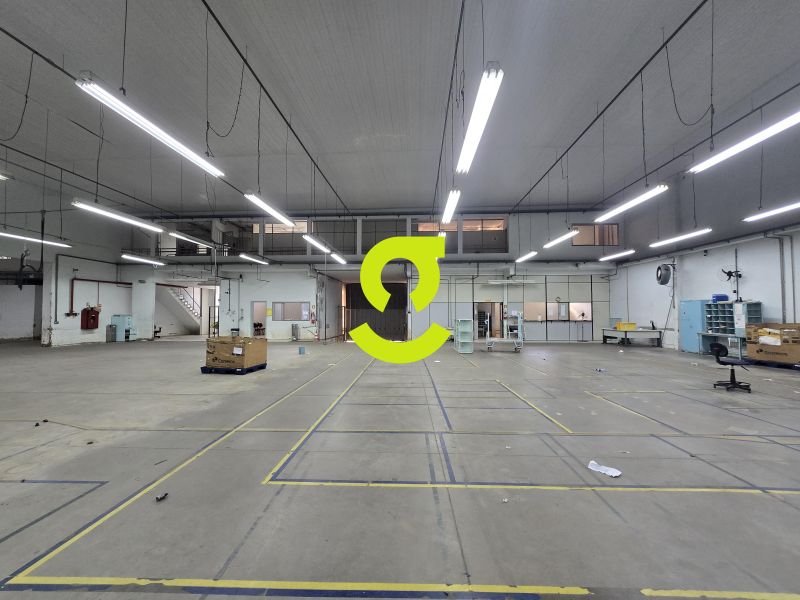 GALP�O LOG�STICO | 2.000m� | DOCA | 3 ACESSOS PARA...