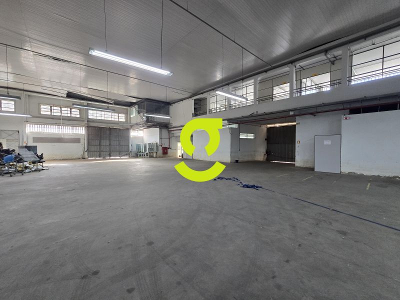 GALP�O LOG�STICO | 2.000m� | DOCA | 3 ACESSOS PARA...
