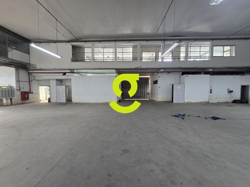 GALP�O LOG�STICO | 2.000m� | DOCA | 3 ACESSOS PARA...
