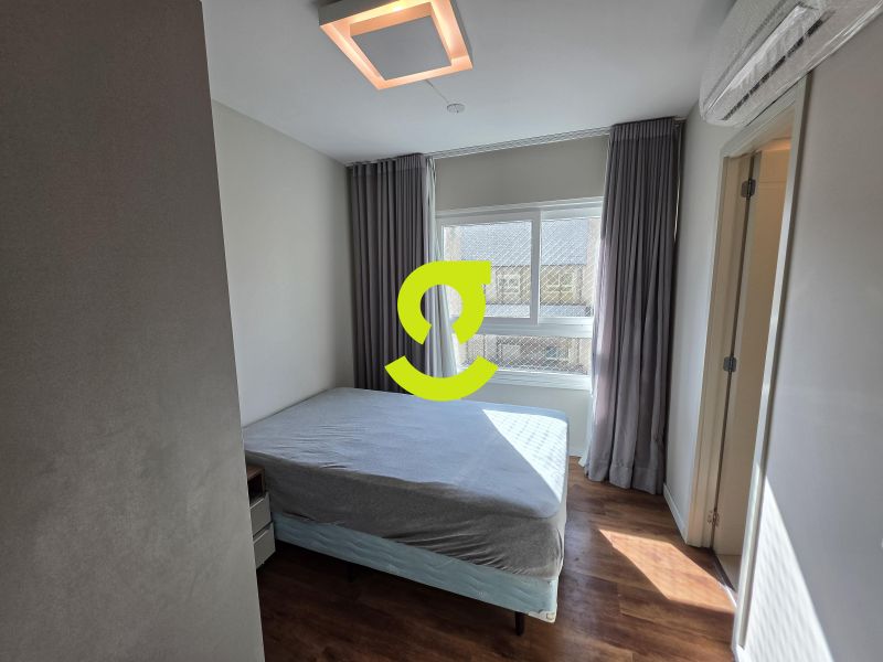 �timo apto MOBILIADO, andar alto, vista para o Par...