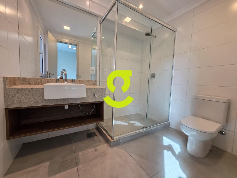 �timo apto MOBILIADO, andar alto, vista para o Par...