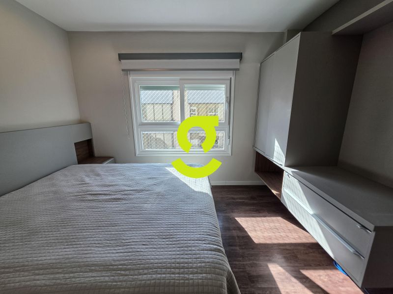 �timo apto MOBILIADO, andar alto, vista para o Par...