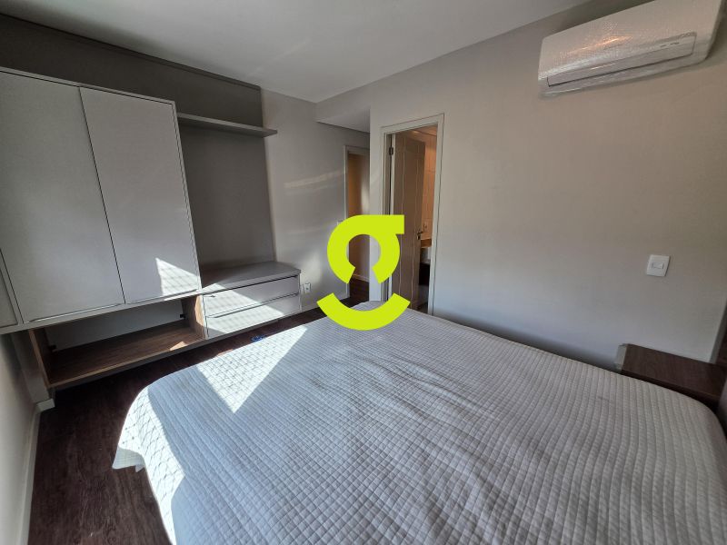 �timo apto MOBILIADO, andar alto, vista para o Par...