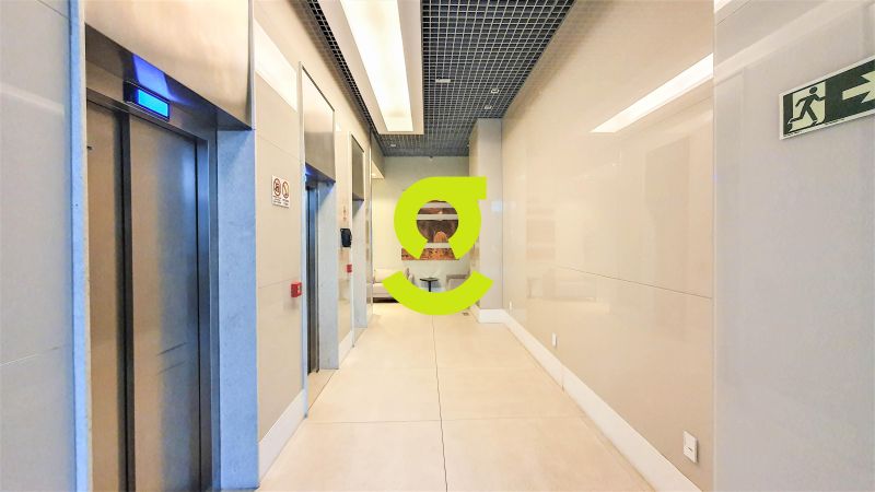 �timo apto MOBILIADO, andar alto, vista para o Par...