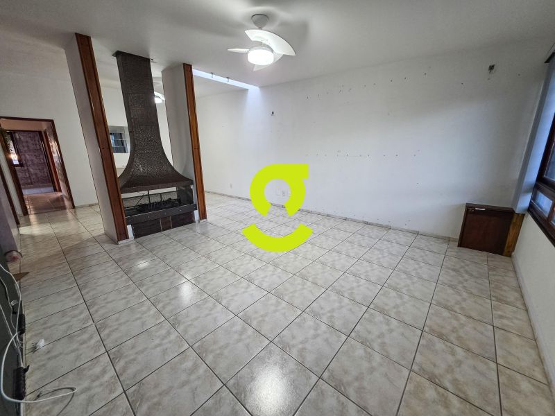 Excelente casa, 120m, lareira, ar condicionado, 3 ...