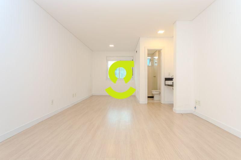Apartamento moderno ao lado da UFRGS e da Reden��o...