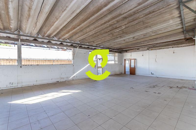 Dep�sito log�stico com 600m� e amplo p�tio operaci...