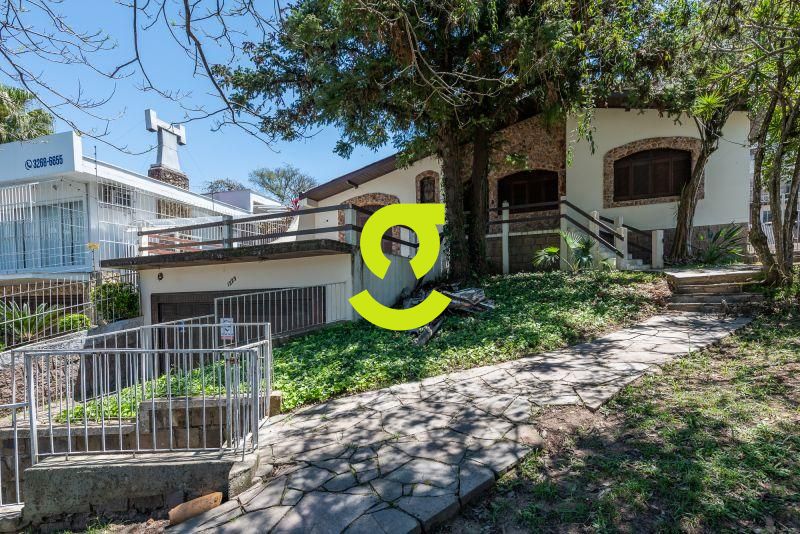 Casa comercial com 206m� na Av. Wenceslau Escobar ...