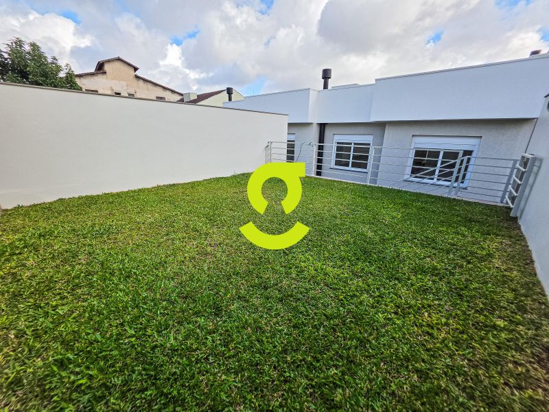 Excelente casa de 195m, lareira, churrasqueira, la...