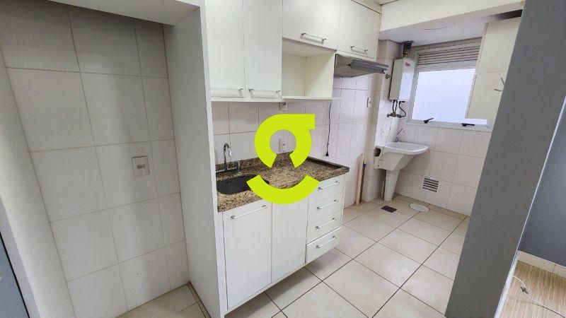 Apto semi mobiliado, andar alto, churrasqueira , 2...