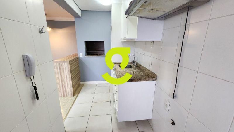 Apto semi mobiliado, andar alto, churrasqueira , 2...