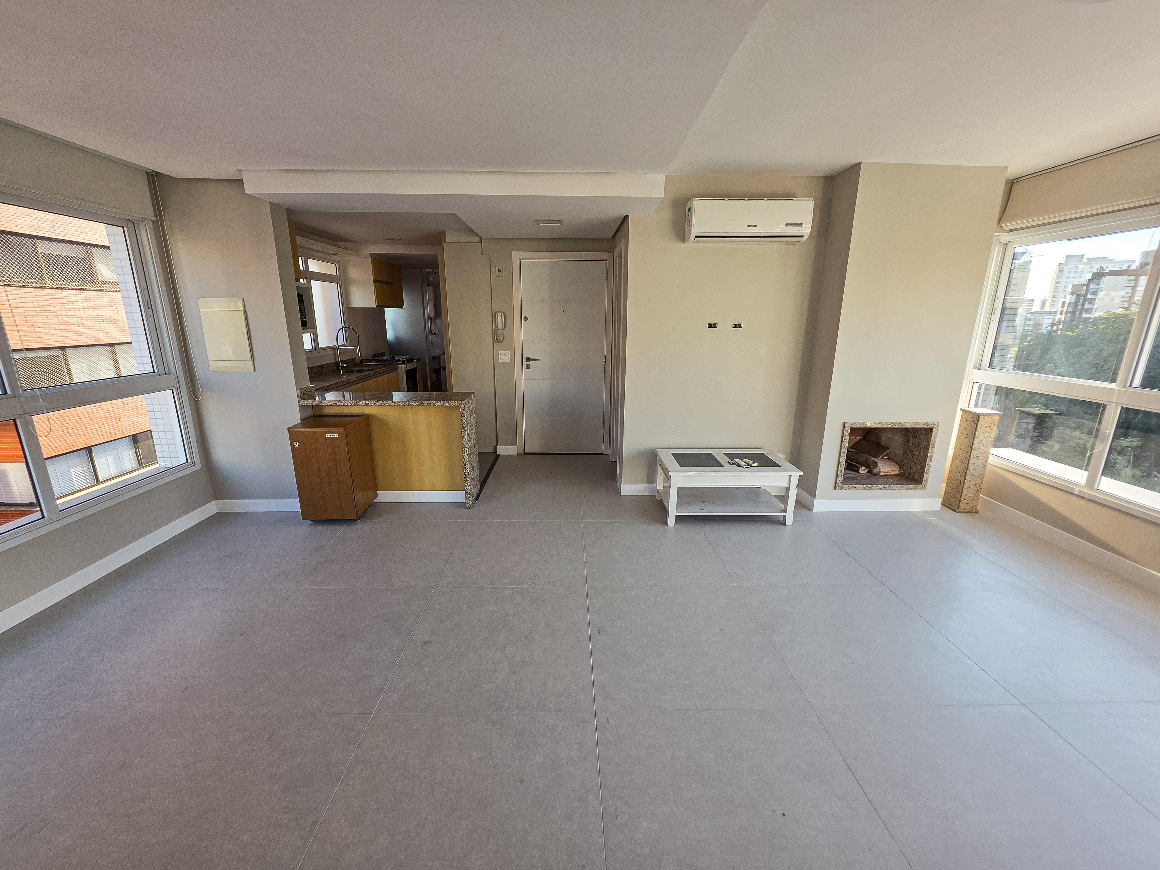 �timo apto em andar alto, semi mobiliado, 124m pri...