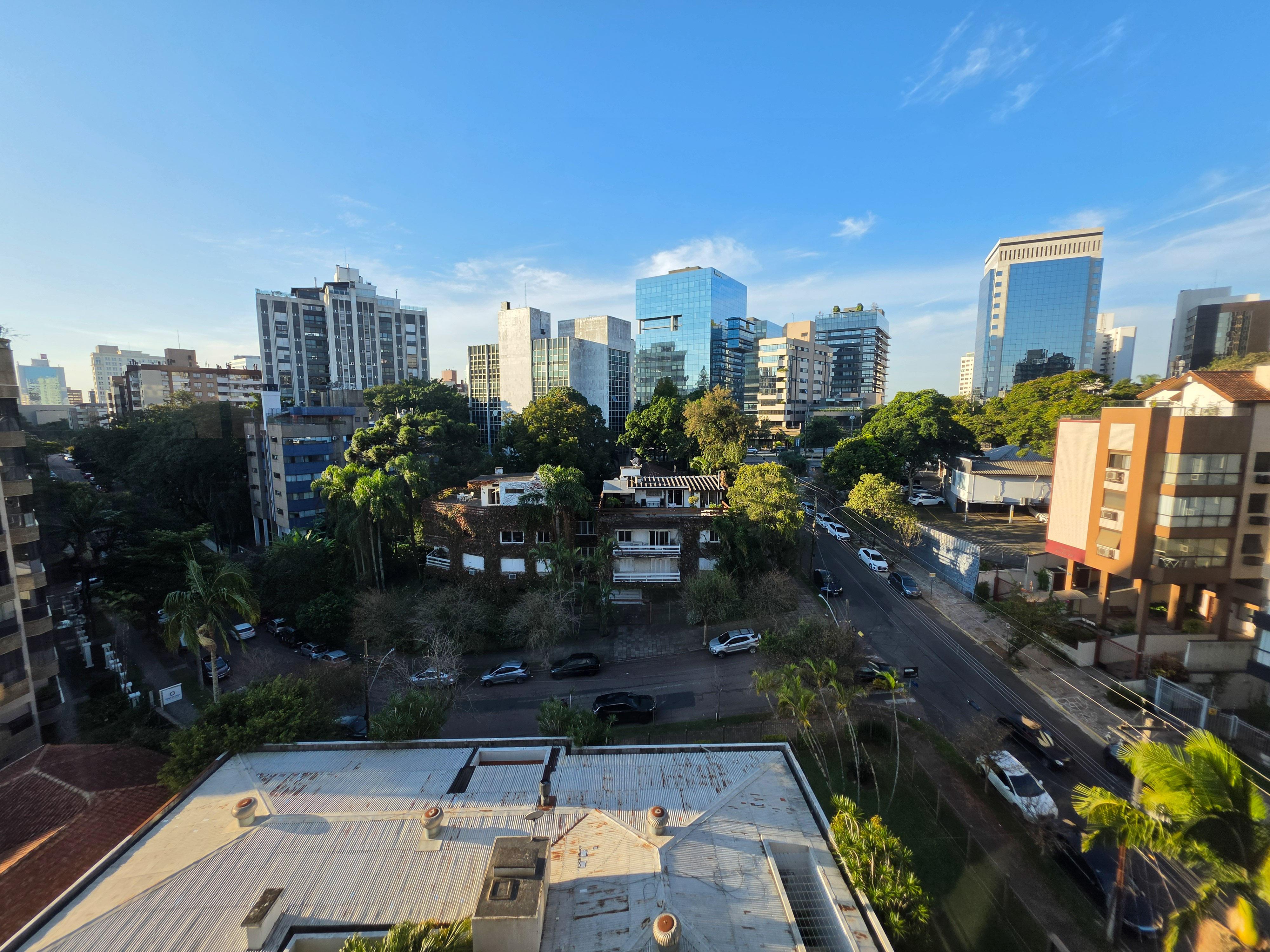 �timo apto em andar alto, semi mobiliado, 124m pri...