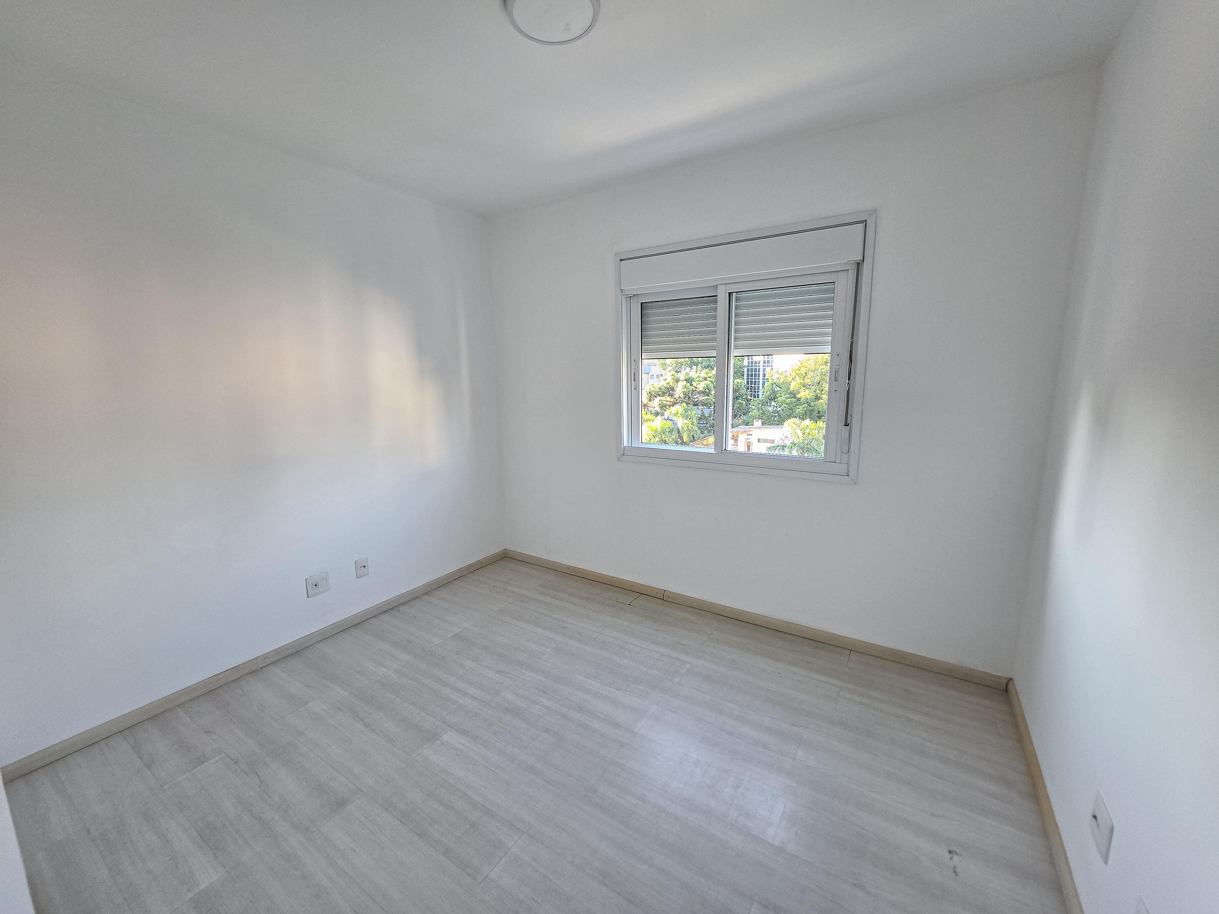 �timo apto em andar alto, semi mobiliado, 124m pri...