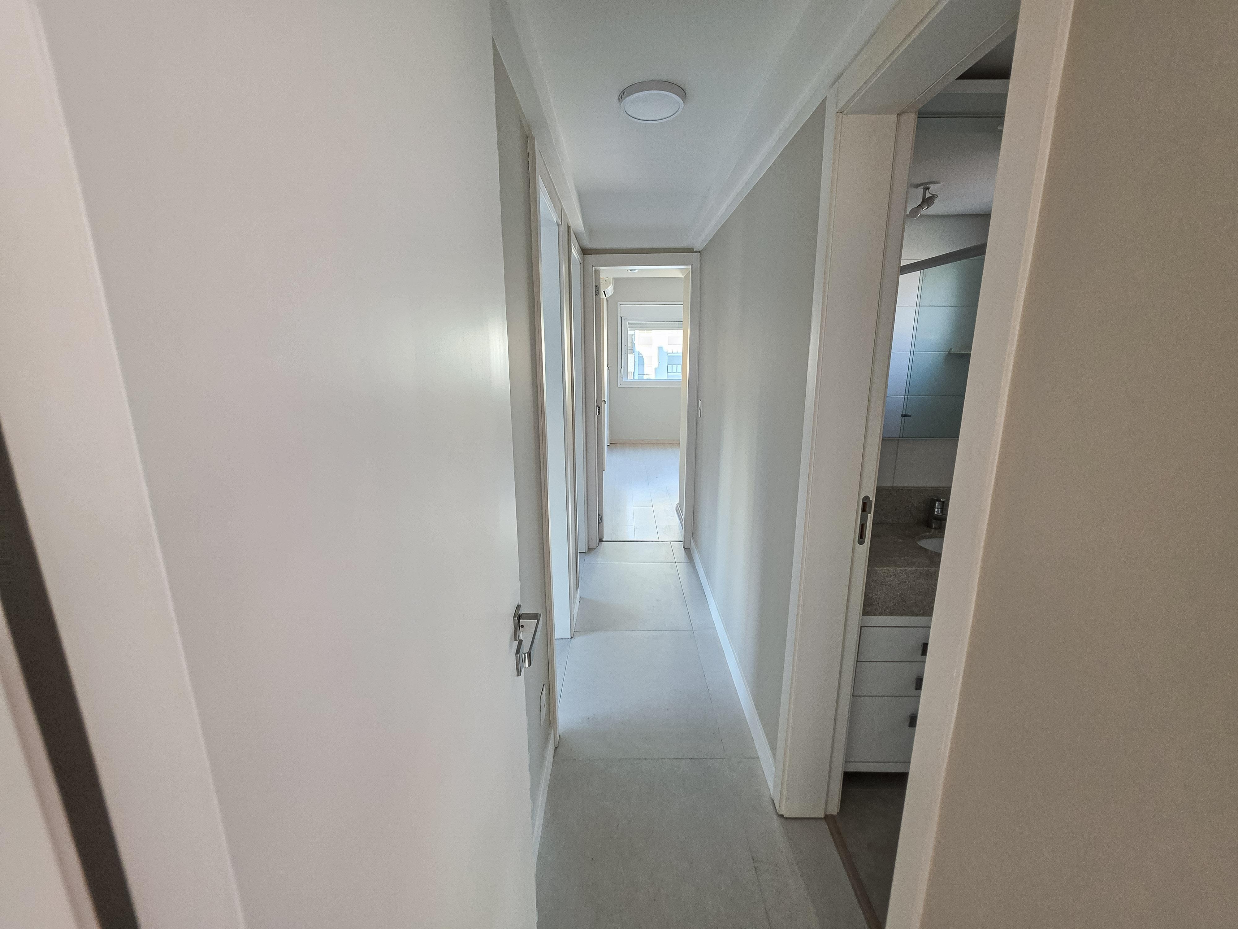 �timo apto em andar alto, semi mobiliado, 124m pri...
