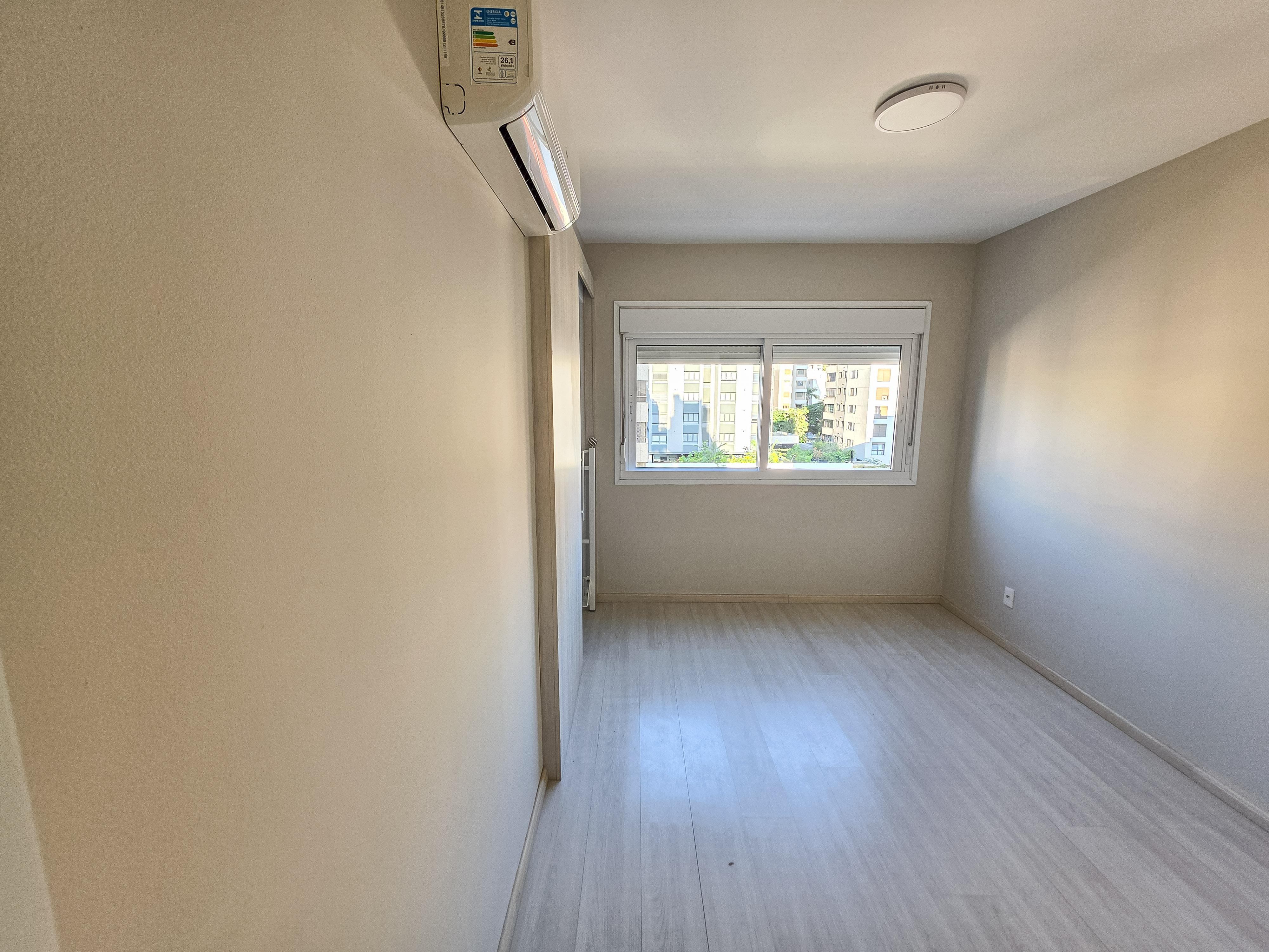 �timo apto em andar alto, semi mobiliado, 124m pri...
