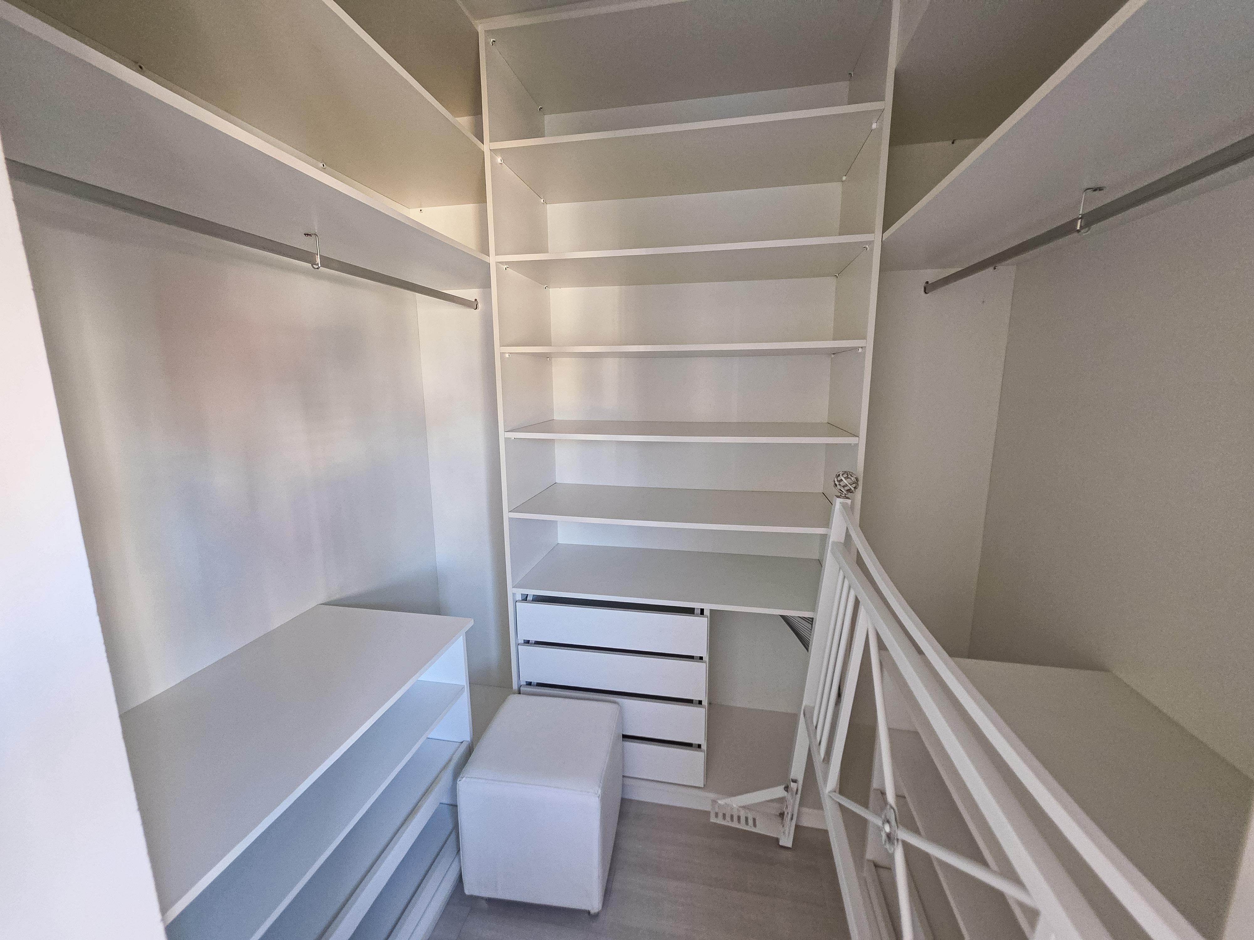 �timo apto em andar alto, semi mobiliado, 124m pri...
