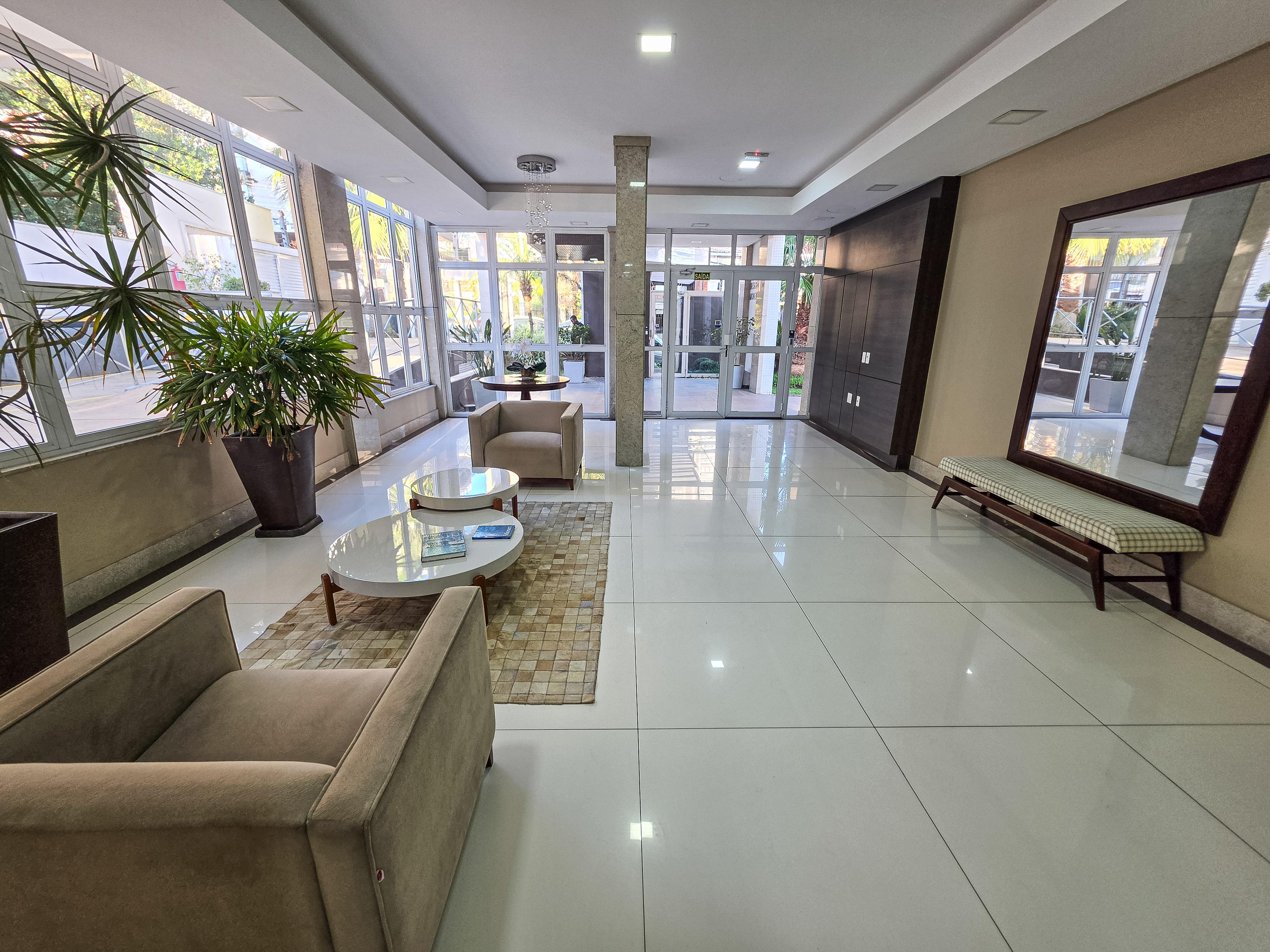 �timo apto em andar alto, semi mobiliado, 124m pri...