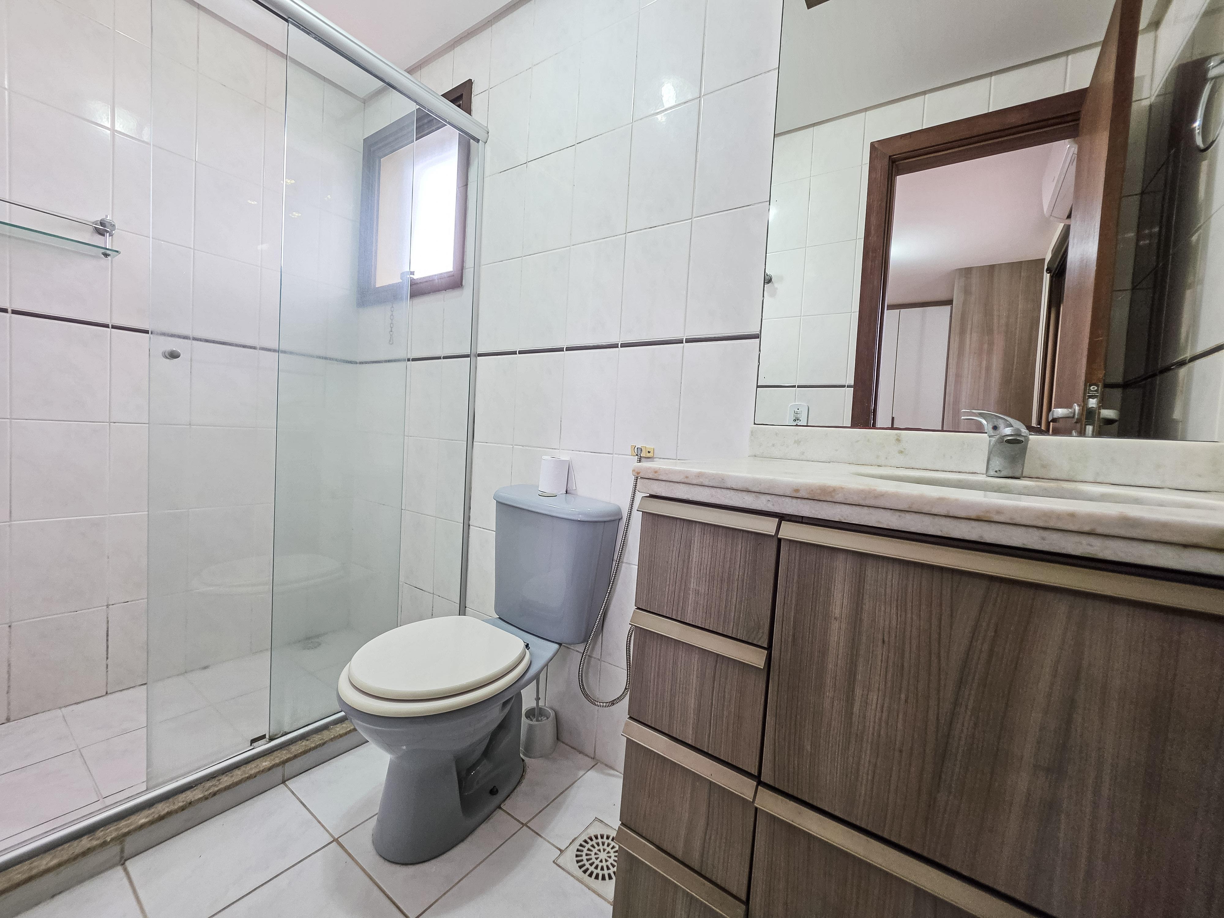 �timo apto muito bem equipado, andar alto, 79m, ar...