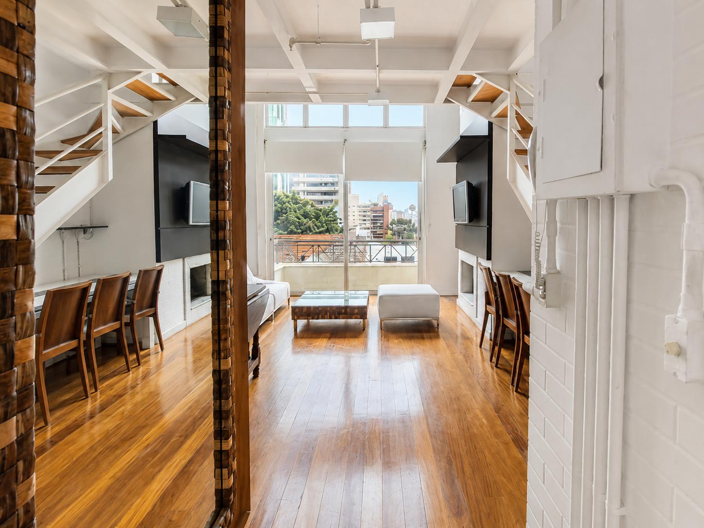 Loft Duplex Mobiliado com 84m�, 2 Vagas e Hidromas...