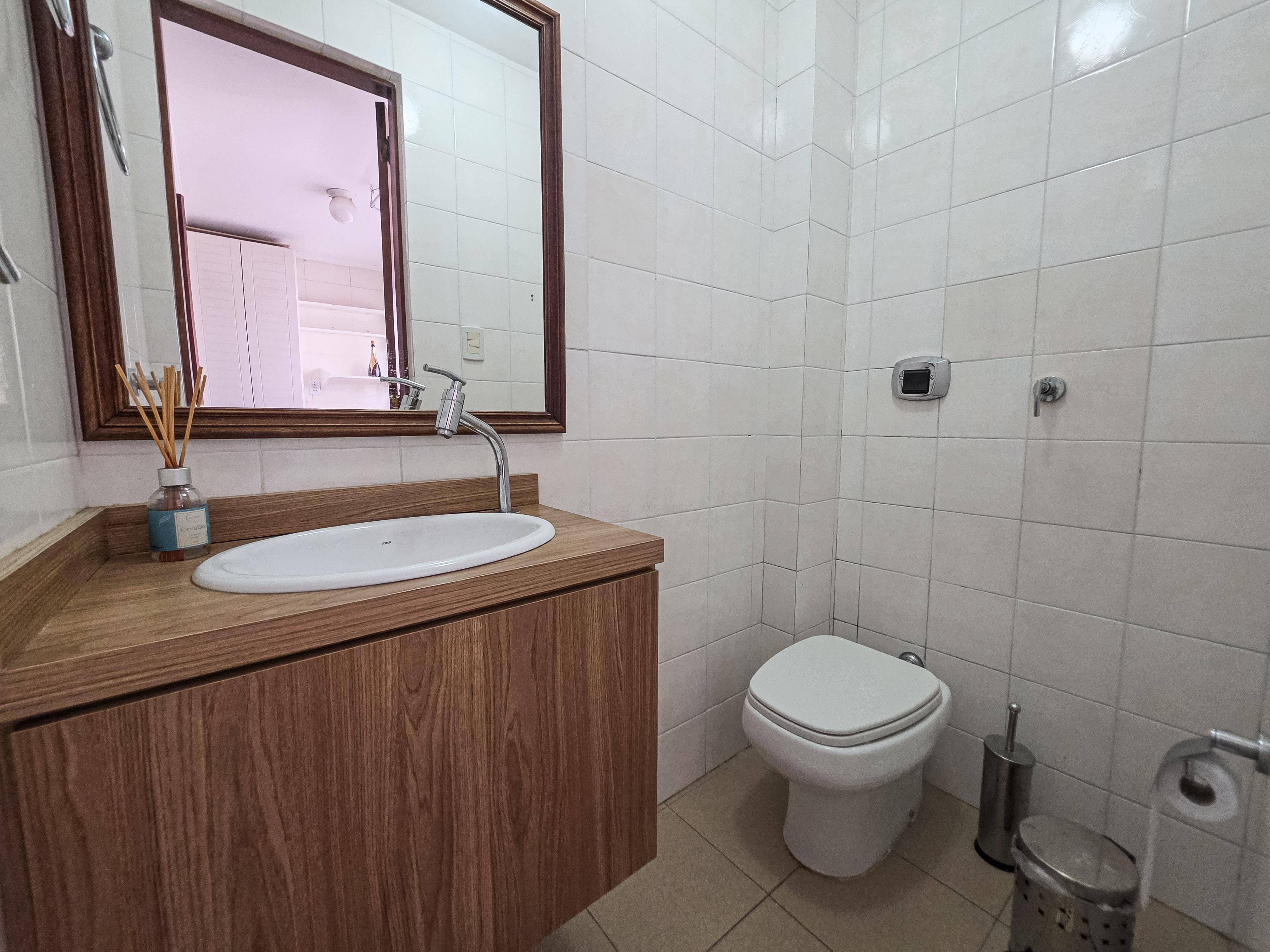 �timo apto semi mobiliado, 102m priv, ar condicion...