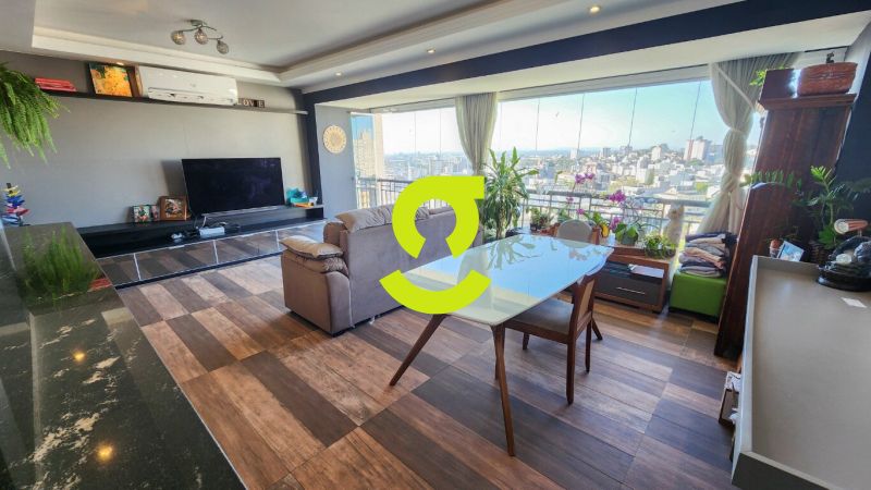 Excelente apto semi mobiliado, anda alto, 106m, la...