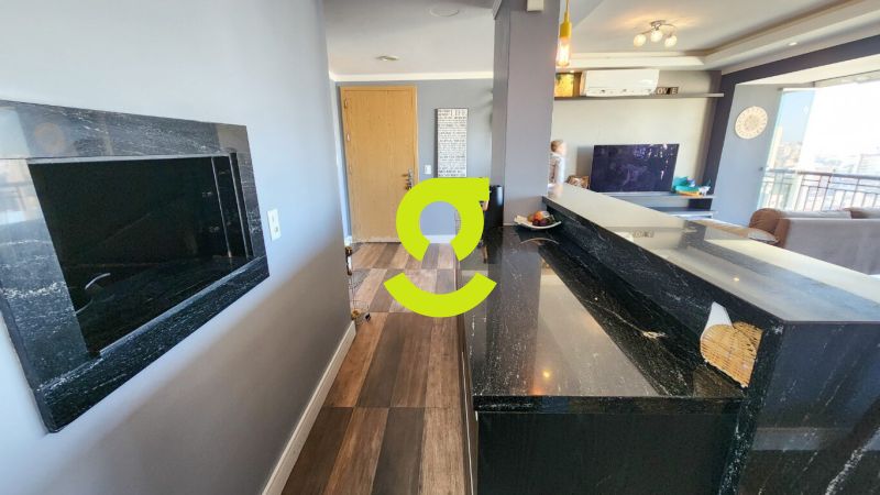 Excelente apto semi mobiliado, anda alto, 106m, la...