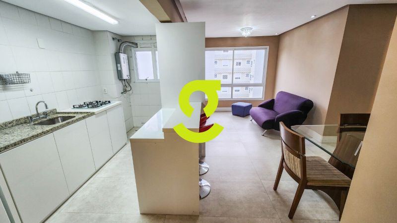 �timo apto, semi mobiliado, andar alto, churrasque...