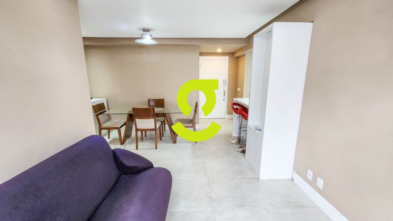 �timo apto, semi mobiliado, andar alto, churrasque...