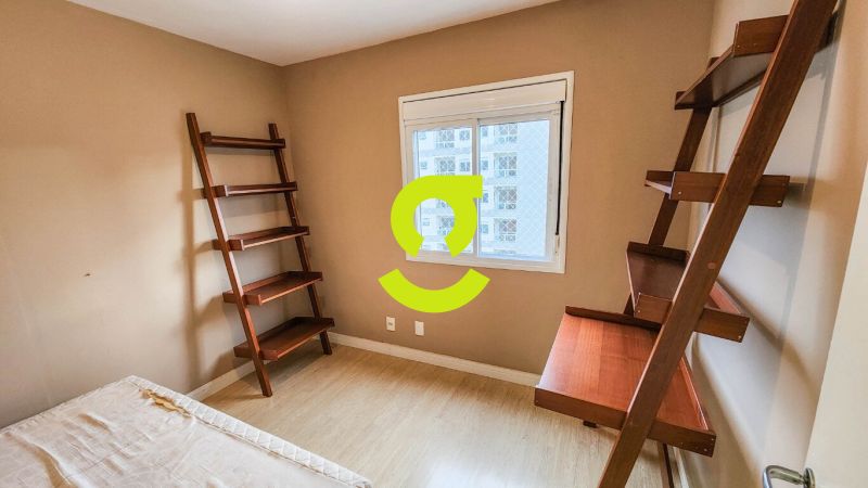 �timo apto, semi mobiliado, andar alto, churrasque...