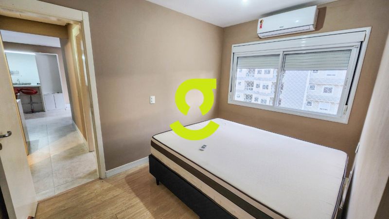 �timo apto, semi mobiliado, andar alto, churrasque...