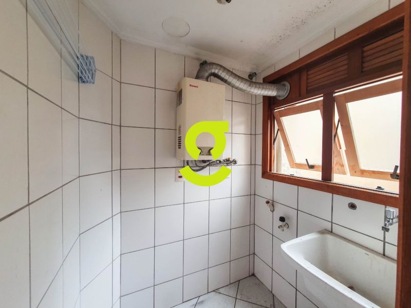 Apto reformado, 75m priv, 2 dorm, suite, 1 vaga pr...