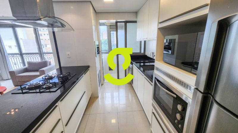 Excelente apto MOBILIADO, andar alto, churrasqueir...