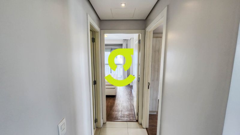 Excelente apto MOBILIADO, andar alto, churrasqueir...