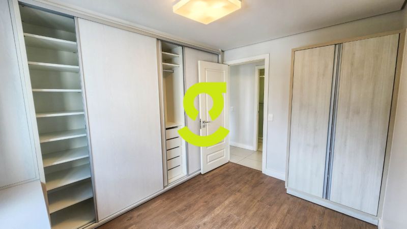 Excelente apto MOBILIADO, andar alto, churrasqueir...