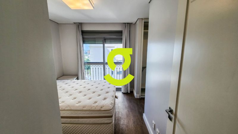 Excelente apto MOBILIADO, andar alto, churrasqueir...