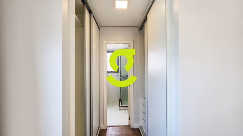 Excelente apto MOBILIADO, andar alto, churrasqueir...