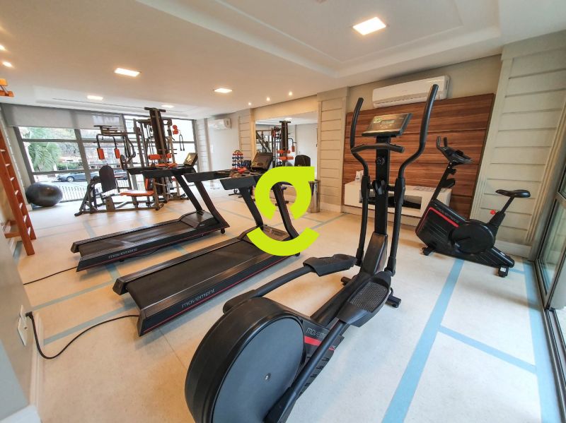 Excelente apto MOBILIADO, andar alto, churrasqueir...