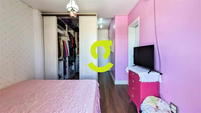tima casa quadriplex, 396m priv, MOBILIADA, larei...