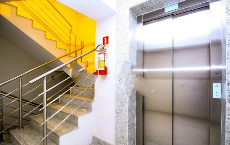 Prdio Comercial no bairro MOINHOS DE VENTO em PORTO ALEGRE
