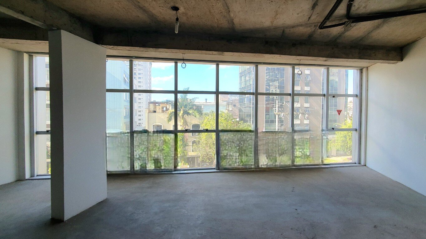 Prdio Comercial no bairro MOINHOS DE VENTO em PORTO ALEGRE