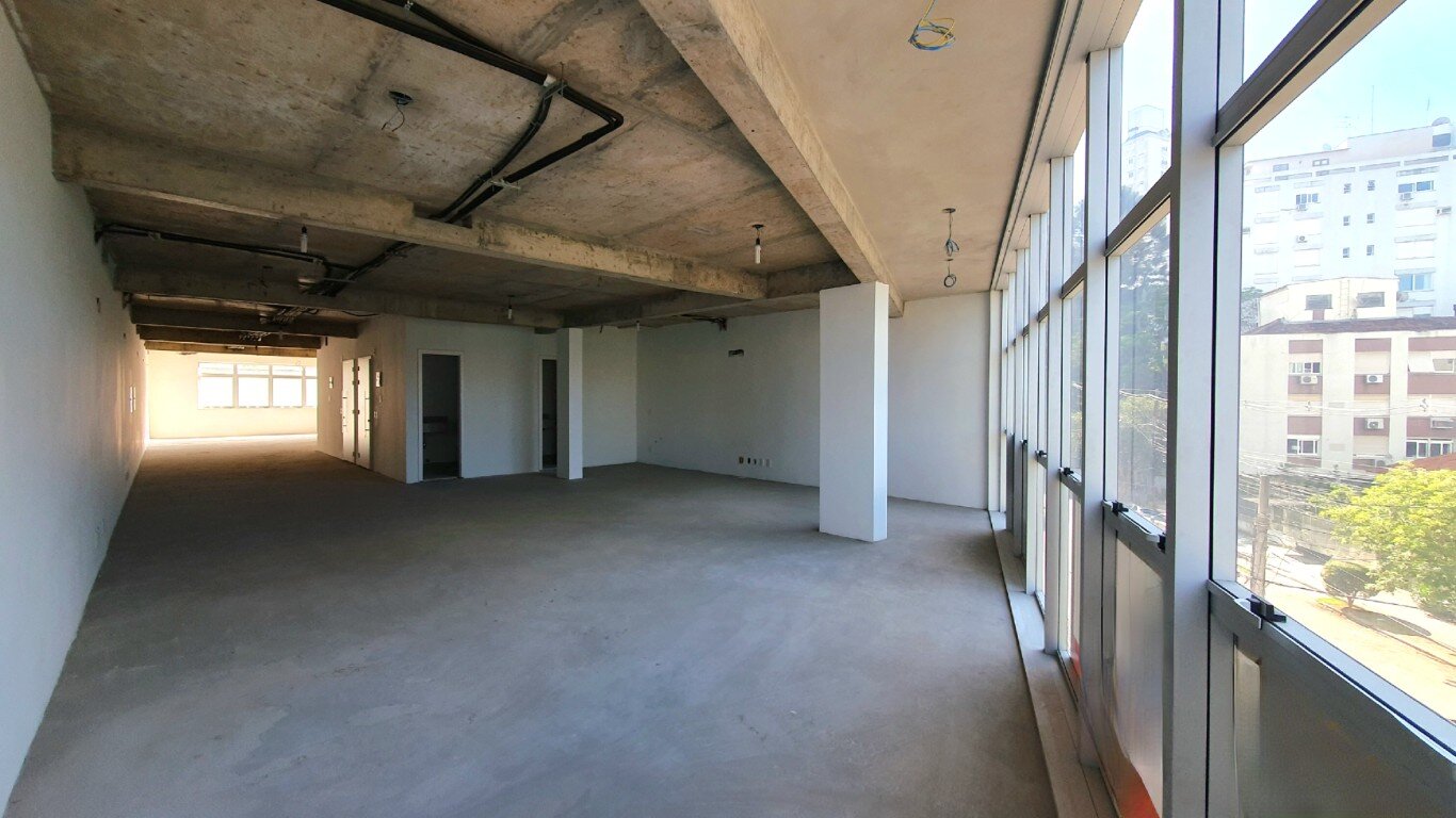 Prdio Comercial no bairro MOINHOS DE VENTO em PORTO ALEGRE